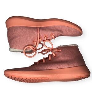 ALLBIRDS Wool Runner-Up Mizzle Fluffs in Calm Coral.